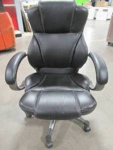 lot 70 image: Black Leather Executive Office Chair.
