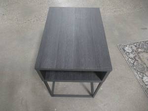 lot 334 image: Signature Design by Ashley Yarlow End Table T215-3