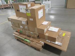 lot 129 image: WHOLESALE MIXED PALLET OF MISCELLANEOUS CABINET PANELS, CABINET PARTS AND MORE