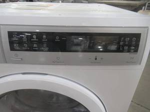lot 250 image: Electrolux IQ-Touch 24 in. 4.0 cu. ft. Electric Dryer in White EFDE210TIW