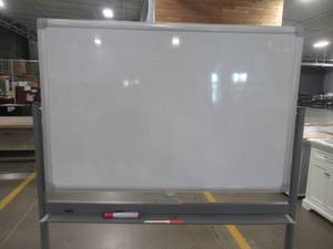 lot 264 image: Reversible Whiteboard 298869