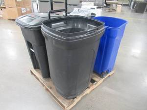 lot 269 image: Wholesale Mixed Pallet of Garbage Bins