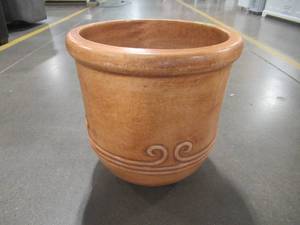 lot 275 image: Clay Planter 2756529