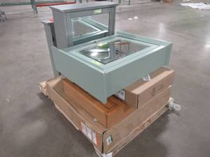 lot 246 image: WHOLESALE MIXED PALLET OF MISCELLANEOUS BATHROOM MEDICINE CABINETS