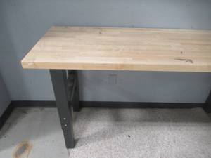 lot 359 image: Gladiator Hardwood Workbench 2261717