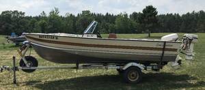 lot 1 image: 1983 Lund 17 Tyre 5.3 w Shore Landr Trailer