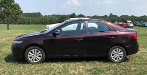 lot 2 image: 2010 Kia Forte EX