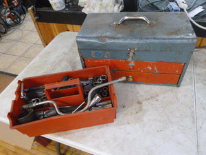 lot 22 image: Toolbox and Tool Tote