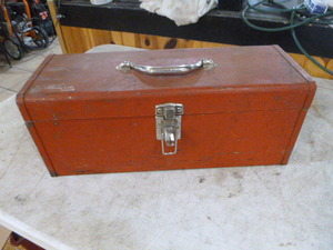 lot 25 image: Toolbox