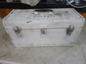 lot 26 image: Toolbox