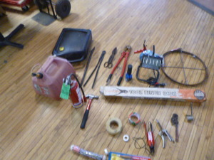 lot 67 image: Miscellaneous Garage Items