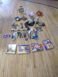 lot 72 image: Miscellaneous Garage Items