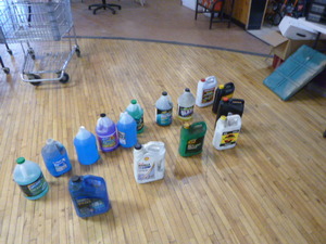 lot 75 image: Miscellaneous Garage Liquids