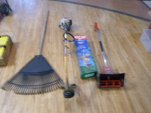 lot 96 image: Miscellaneous Lawn Tools