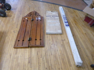 lot 114 image: Caf Doors