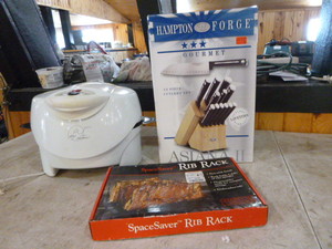 lot 166 image: Kitchen Items