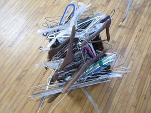 lot 191 image: Tote Full of Hangers