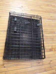 lot 198 image: Pet Kennel
