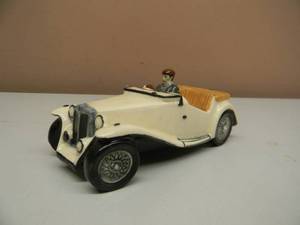 lot 5 image: RARE KEVIN GODFREY CERAMIC MG CLASSIC CAR. COLNE ENGAINE, ESSEX.