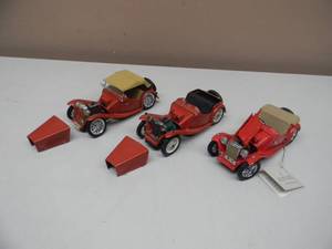 lot 61 image: VINTAGE FRANKLIN MINT 1948 MGTC - NICE - WITH 2 MODEL MD - NICE SET - SEE PICTURES