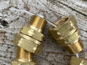 lot 16-C image: Lot Of (6) New Gastite XR3 Compression Fittings