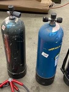 lot 36 image: Large Lot Of Scuba-Diving Gear, Tanks, Accessories, Etc ---- See All Pics