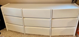 lot 16 image: White 9 Drawer Contemporary Dresser