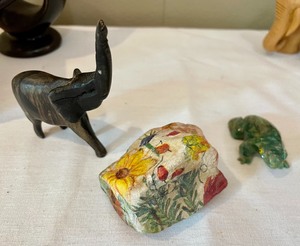 lot 82 image: This and That
