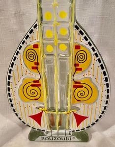 lot 102 image: Bouzouki Bottle