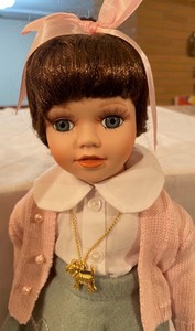 lot 171 image: Heritage Signature Collection 50s Tribute Porcelain Doll