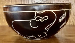 lot 196 image: Decorative Bowl