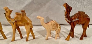lot 198 image: 5 Charming Camels