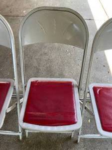 lot 133 image: 4 Vintage Metal Padded Folding Chairs