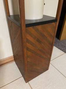 lot 136 image: Wood and Plexi Art Deco Lamp