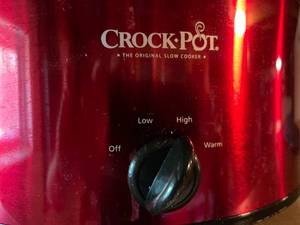 lot 142 image: Crock Pot Slow Cooker