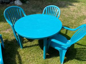 lot 162 image: Patio Table With Three Chairs and Lounger