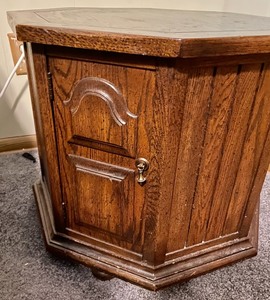 lot 213 image: Octagon End Table