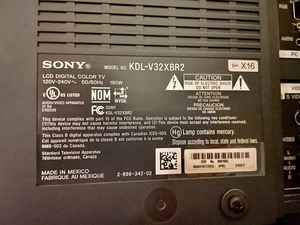 lot 227 image: 31 Inch Sony TV with Remote