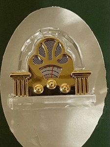 lot 265 image: Swarovski Crystal Classics Radio Figurine