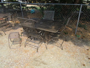 lot 36 image: Patio Furniture