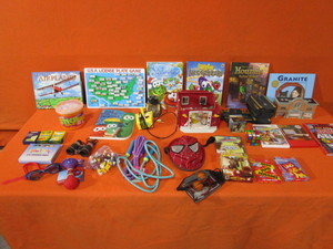lot 82 image: Misc. Kids Lot (see pics)