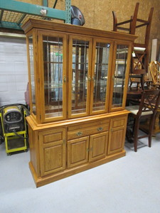 lot 8 image: China Hutch 63x18x78