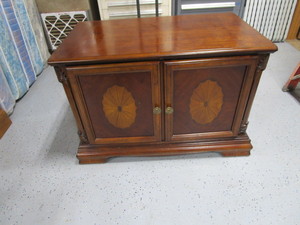 lot 19 image: TV StandCabinet 37x22x26