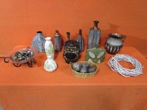 lot 60 image: Home Decor