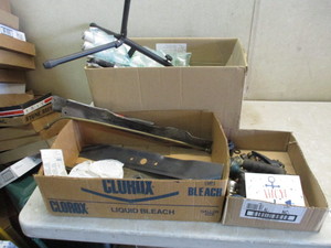 lot 14 image: ToolsHardwareLawnmower Blades