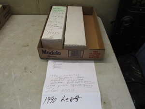 lot 26 image: Baseball Cards