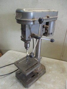 lot 45 image: Table Top Drill Press