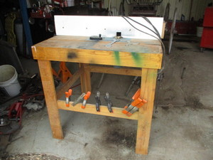 lot 59 image: Router table and router