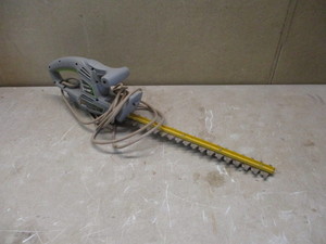 lot 61 image: Electric Hedge Trimmer