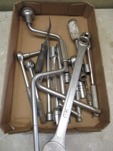 lot 106 image: Ratchets and Extensions
